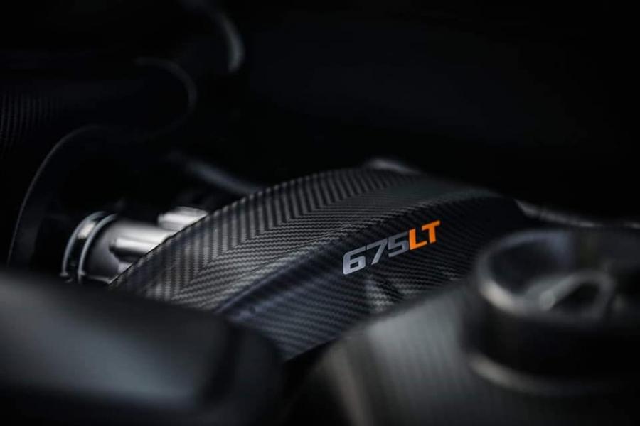 Детали интерьера McLaren 675LT by Edo Competition 2019 года  (фото 7 из 20)